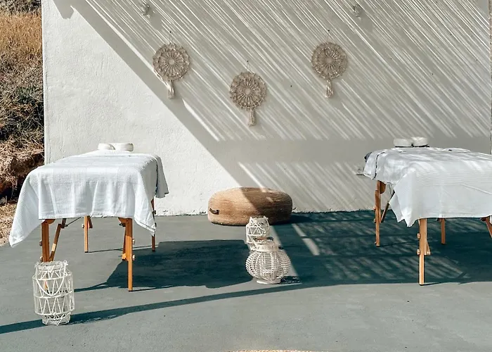 Thimari * Fira (Santorini)