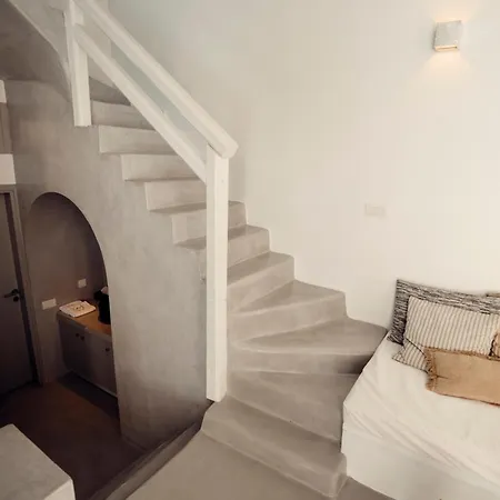 Thimari Fira (Santorini)