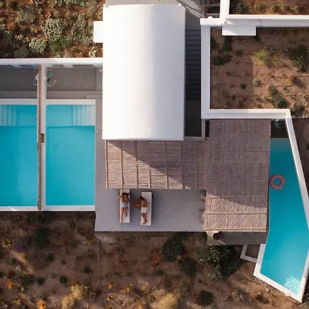 Thimari * Fira (Santorini)